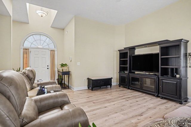 327 Cypress Keyes Ln., Murrells Inlet, SC 29576