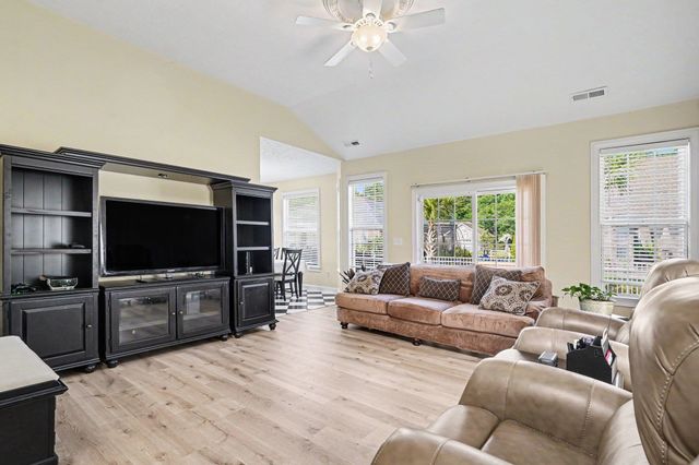 327 Cypress Keyes Ln., Murrells Inlet, SC 29576