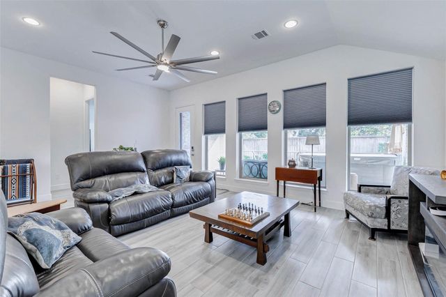 5130 Albany Shores Lane, Fulshear, TX 77441