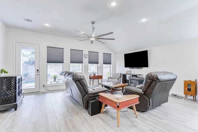 5130 Albany Shores Lane, Fulshear, TX 77441