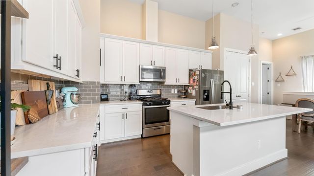 404 Drennan Street, Houston, TX 77003