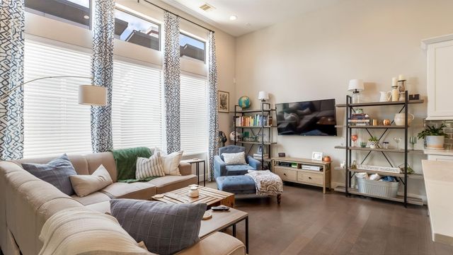 404 Drennan Street, Houston, TX 77003