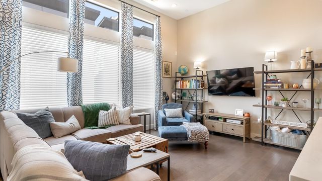 404 Drennan Street, Houston, TX 77003