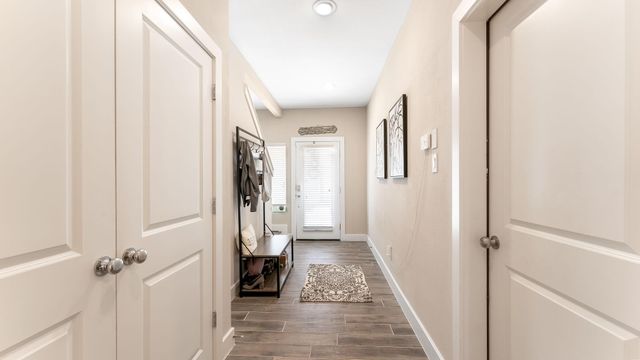 404 Drennan Street, Houston, TX 77003