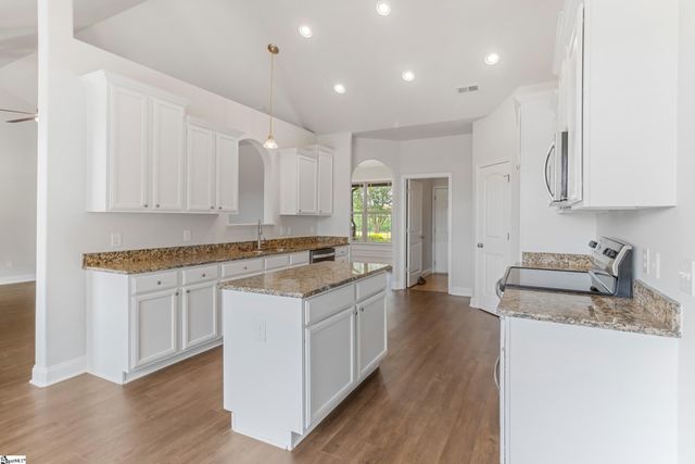 917 Garnet Drive, Chesnee, SC 29323