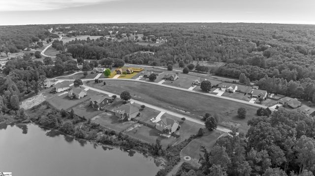 917 Garnet Drive, Chesnee, SC 29323