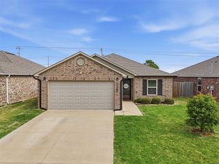 9429 NW 122nd Terrace, Yukon, OK 73099