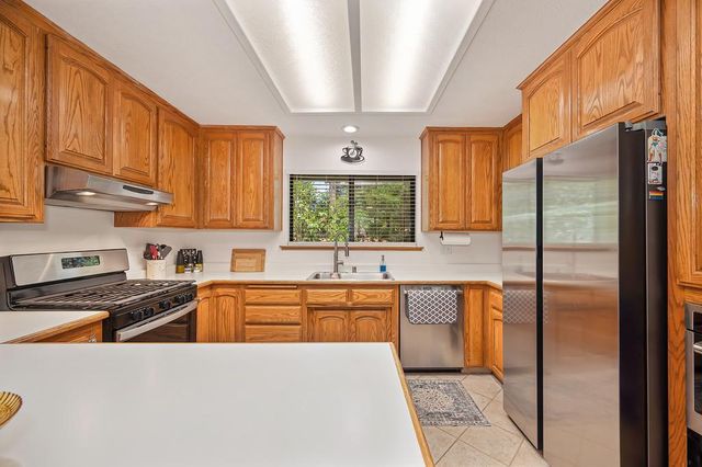 23750 Fiddletown Rd, Volcano, CA 95689