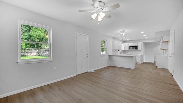 731 Mccool Road, Valparaiso, IN 46385
