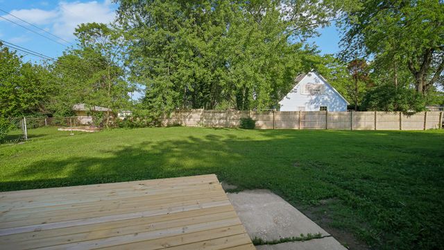 731 Mccool Road, Valparaiso, IN 46385