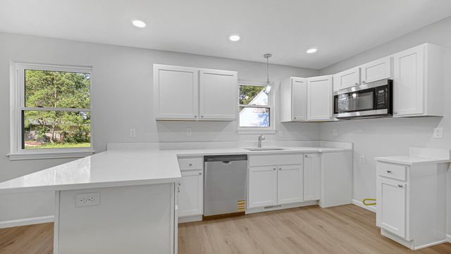 731 Mccool Road, Valparaiso, IN 46385