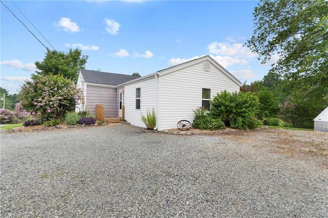 940 Liberty Church Road, Thomasville, NC 27360