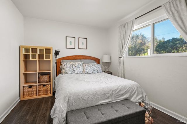 2021 Peacock Dr, Willits, CA 95490