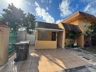 2350 W 53rd Ter 12, Hialeah, FL 33016