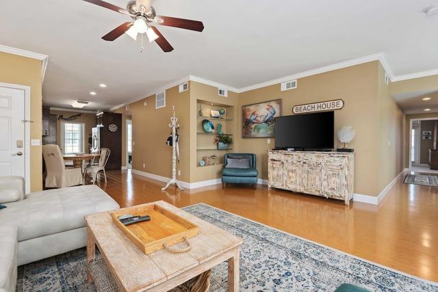 7000 Seawall Boulevard 923, Galveston, TX 77551