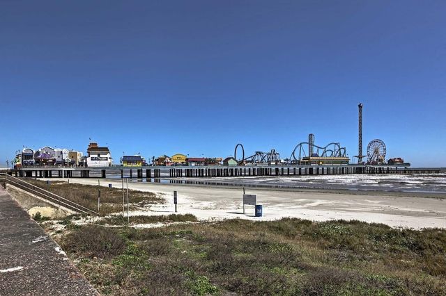 7000 Seawall Boulevard 923, Galveston, TX 77551