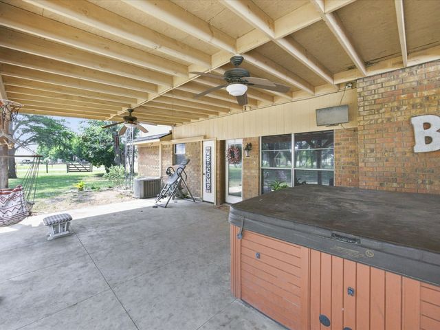 5022 Ensign Road, Ennis, TX 75119