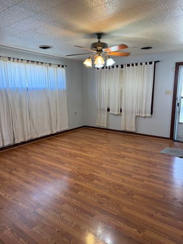 269 Saint Ann St, Raceland, LA 70394