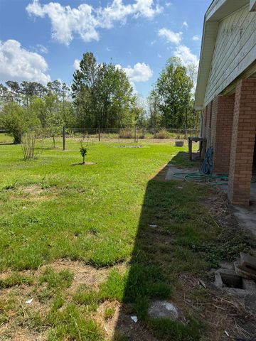 269 Saint Ann St, Raceland, LA 70394