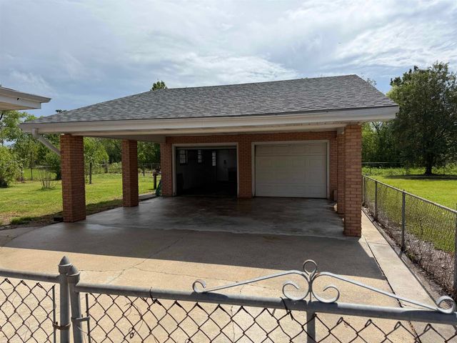 269 Saint Ann St, Raceland, LA 70394