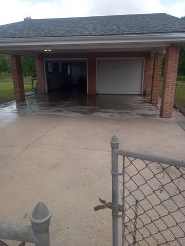 269 Saint Ann St, Raceland, LA 70394