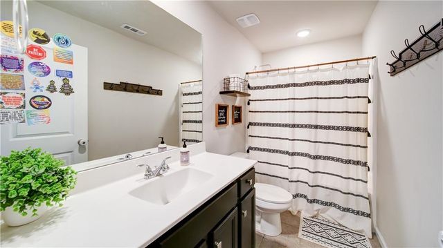 2307 Bear Paw Drive, Lawrenceville, GA 30043
