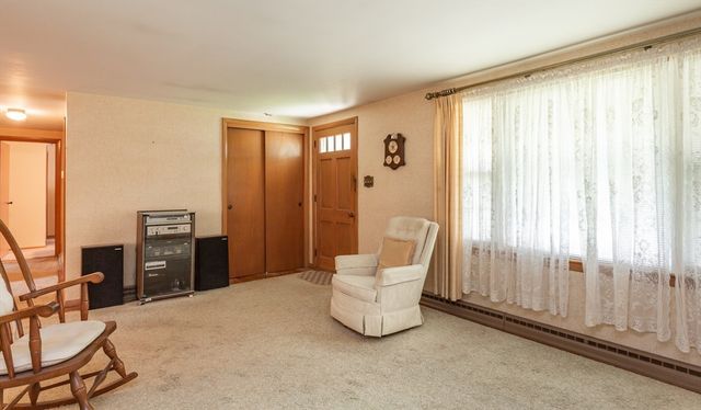 244 Connecticut Ave, Somerset, MA 02726