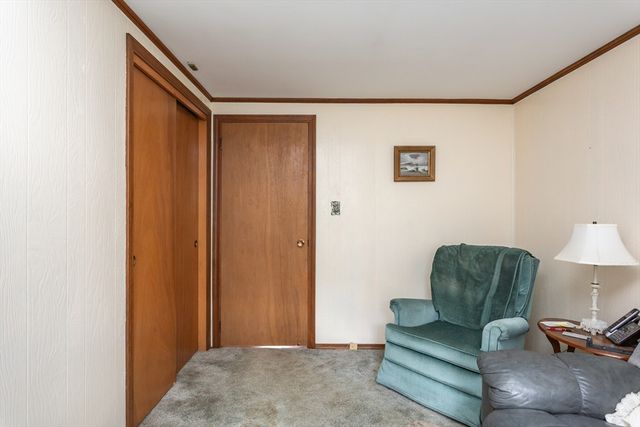 244 Connecticut Ave, Somerset, MA 02726