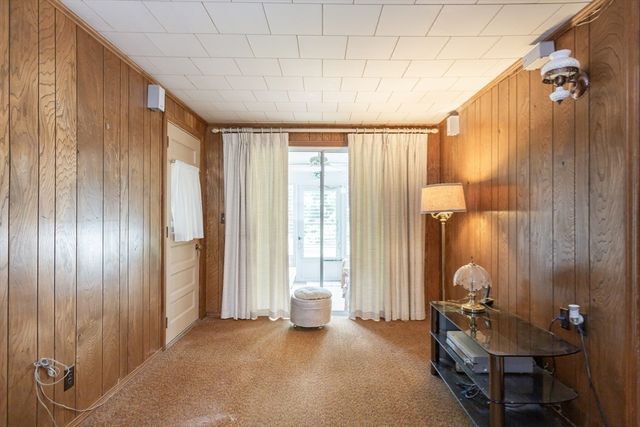 244 Connecticut Ave, Somerset, MA 02726