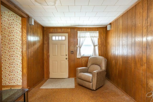 244 Connecticut Ave, Somerset, MA 02726