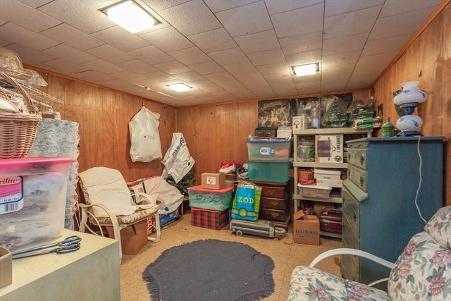244 Connecticut Ave, Somerset, MA 02726