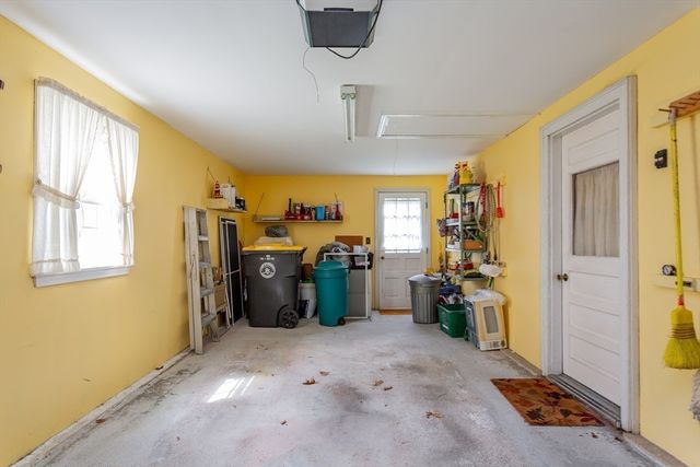 244 Connecticut Ave, Somerset, MA 02726