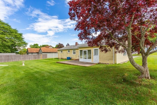 244 Connecticut Ave, Somerset, MA 02726