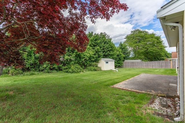 244 Connecticut Ave, Somerset, MA 02726