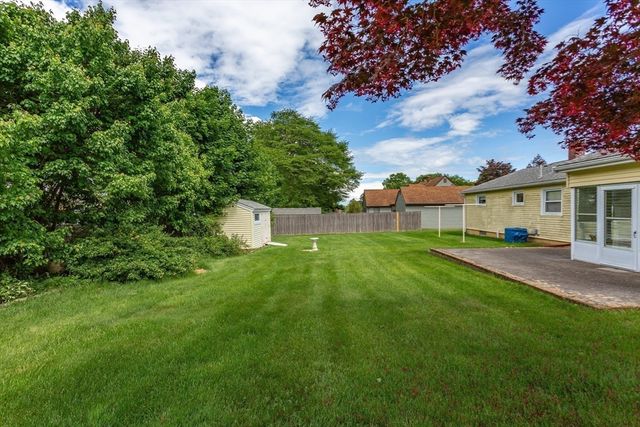244 Connecticut Ave, Somerset, MA 02726