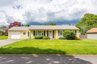 244 Connecticut Ave, Somerset, MA 02726