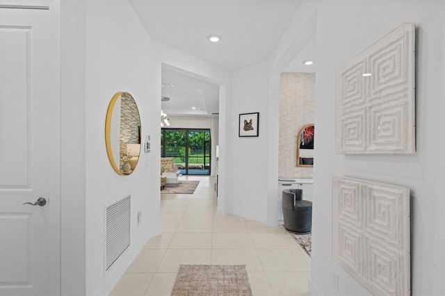 5432 Saint Armands Way, Westlake, FL 33470