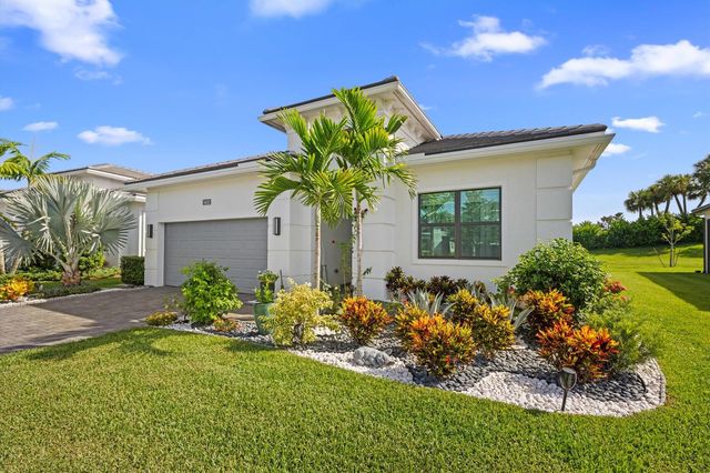 5432 Saint Armands Way, Westlake, FL 33470
