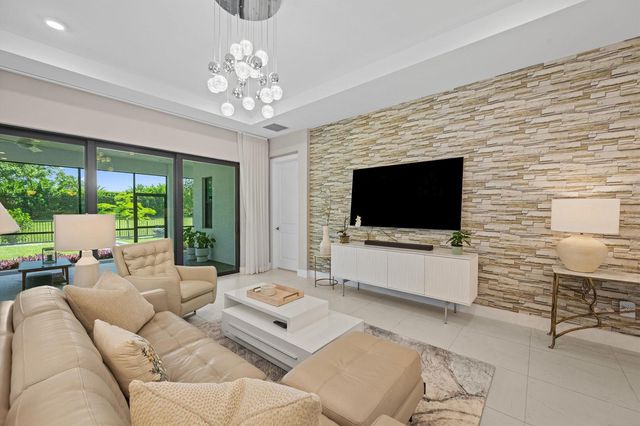 5432 Saint Armands Way, Westlake, FL 33470