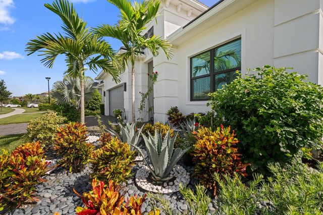 5432 Saint Armands Way, Westlake, FL 33470