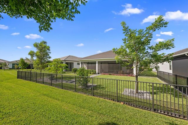 5432 Saint Armands Way, Westlake, FL 33470