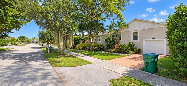9760 SW 211th Street, Cutler Bay, FL 33189