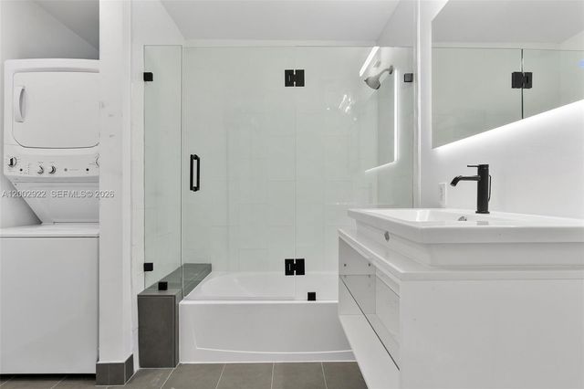 8101 Biscayne Blvd R-306, Miami, FL 33138