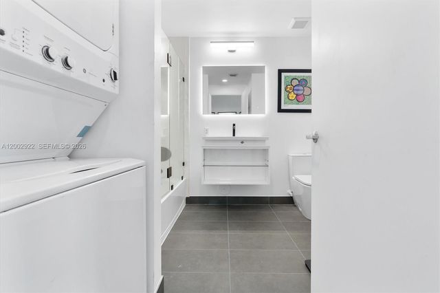 8101 Biscayne Blvd R-306, Miami, FL 33138