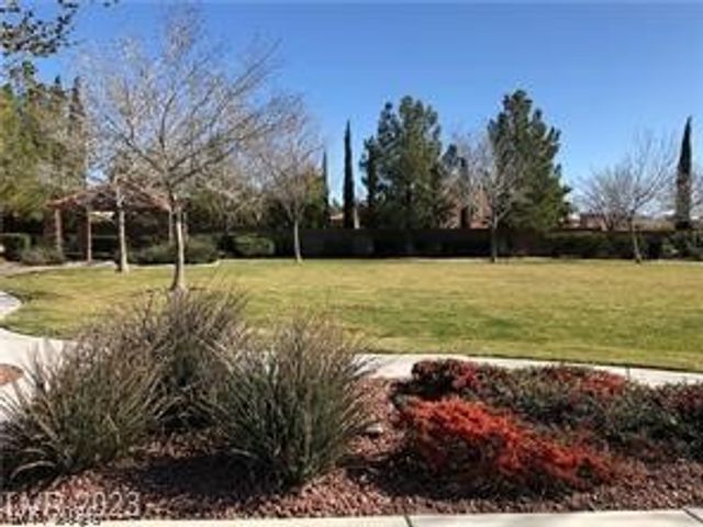 894 Roseberry Drive, Las Vegas, NV 89138