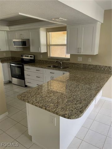 408 Tudor DR 1A, Cape Coral, FL 33904