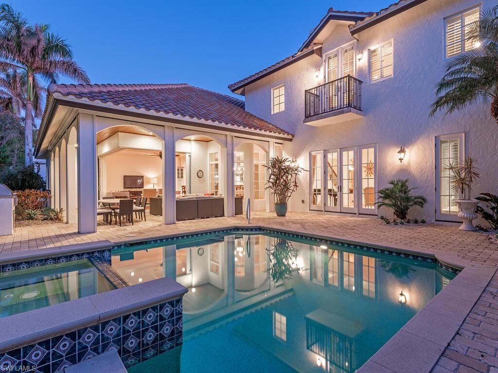 155 20th AVE S, NAPLES, FL 34102 — photo 2