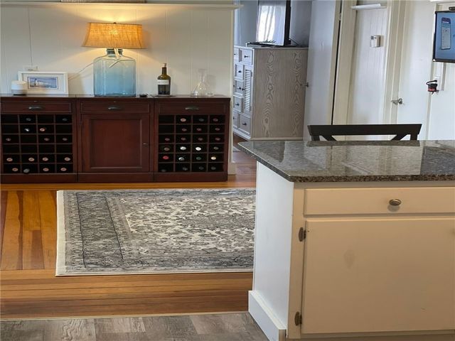 4 Bayview Avenue 2, Bristol, RI 02809