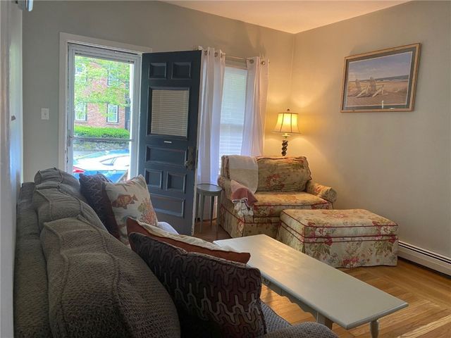 4 Bayview Avenue 2, Bristol, RI 02809