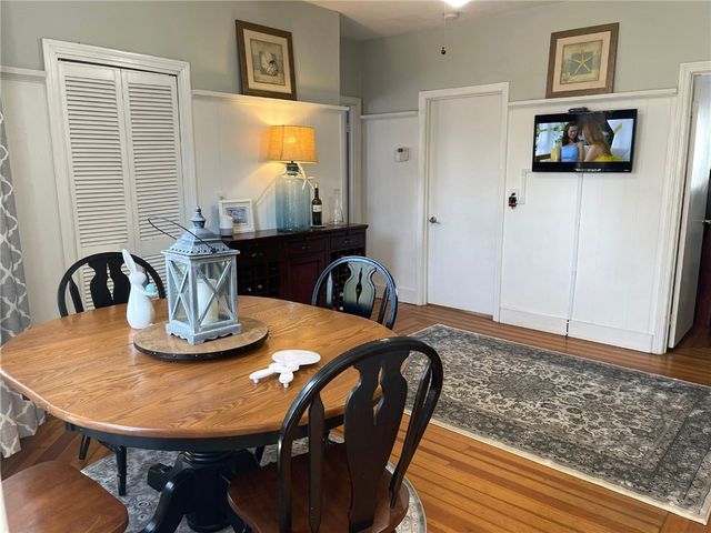 4 Bayview Avenue 2, Bristol, RI 02809